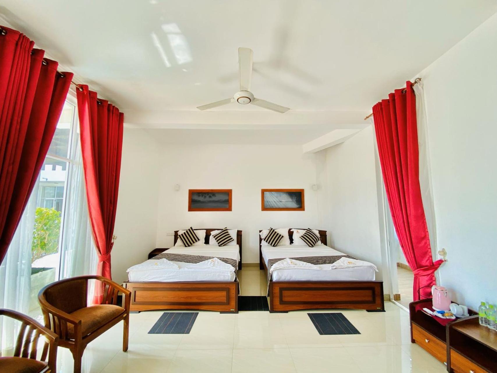 Ceylan Lodge Anurâdhapura Extérieur photo