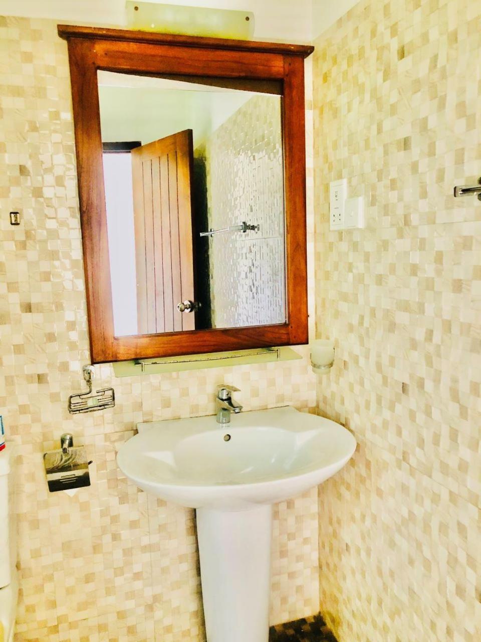 Ceylan Lodge Anurâdhapura Extérieur photo