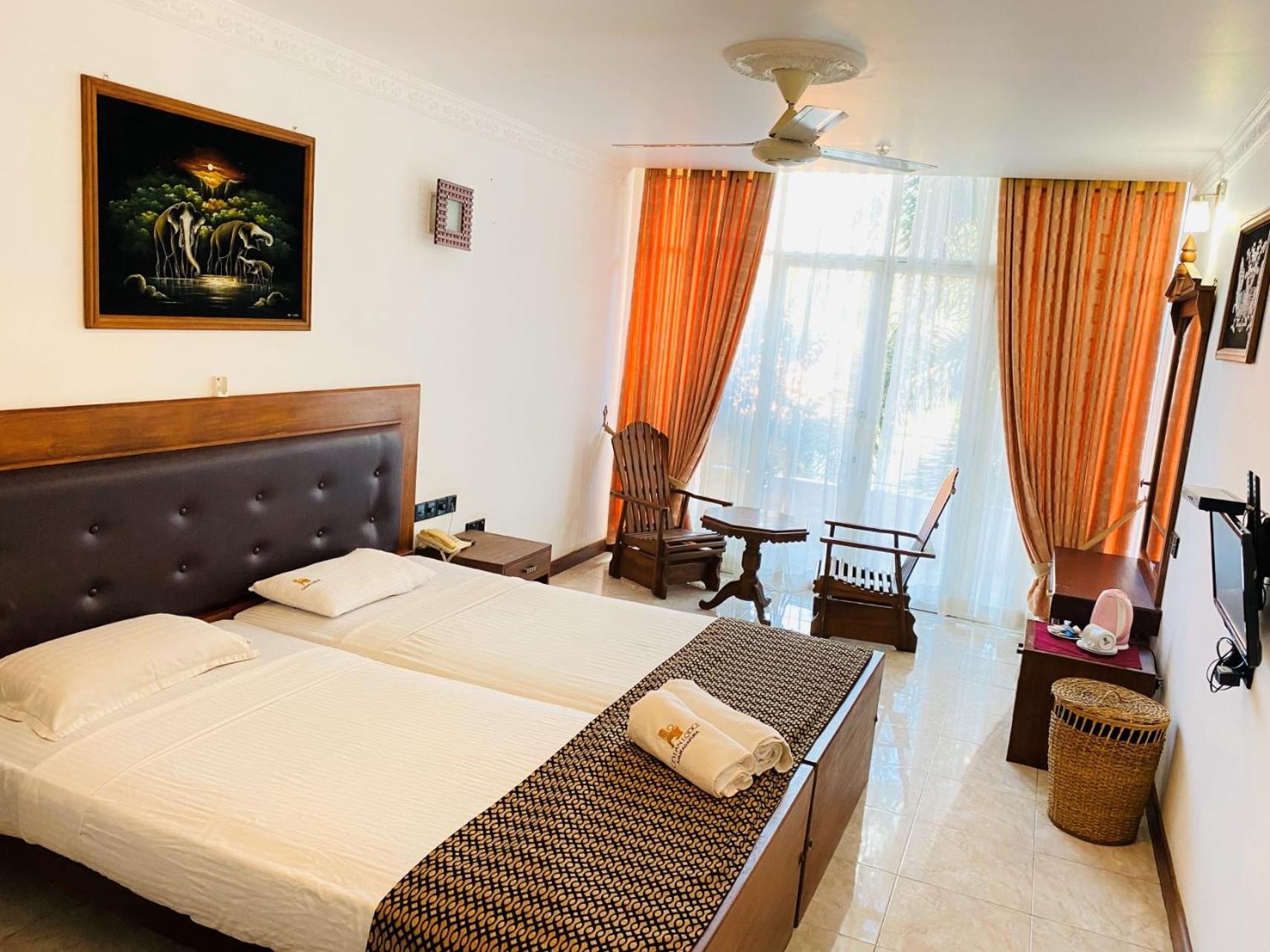 Ceylan Lodge Anurâdhapura Extérieur photo