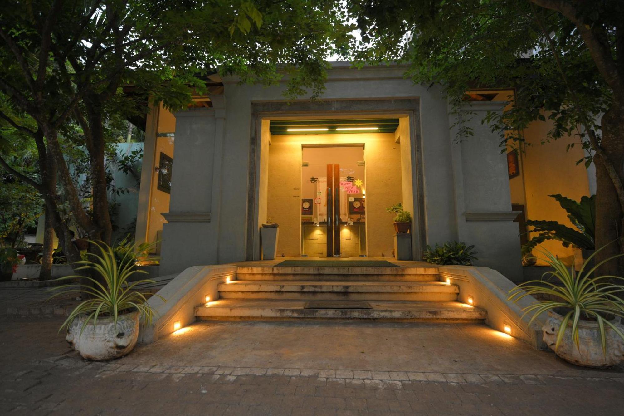 Ceylan Lodge Anurâdhapura Extérieur photo